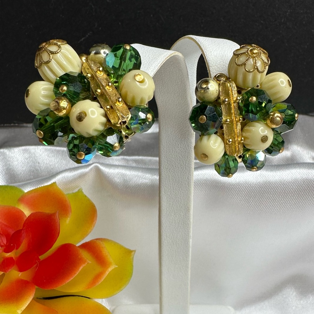 Vintage Green Crystal & Cream Gold Tone Colored Cluster Bead Clip On Earrings